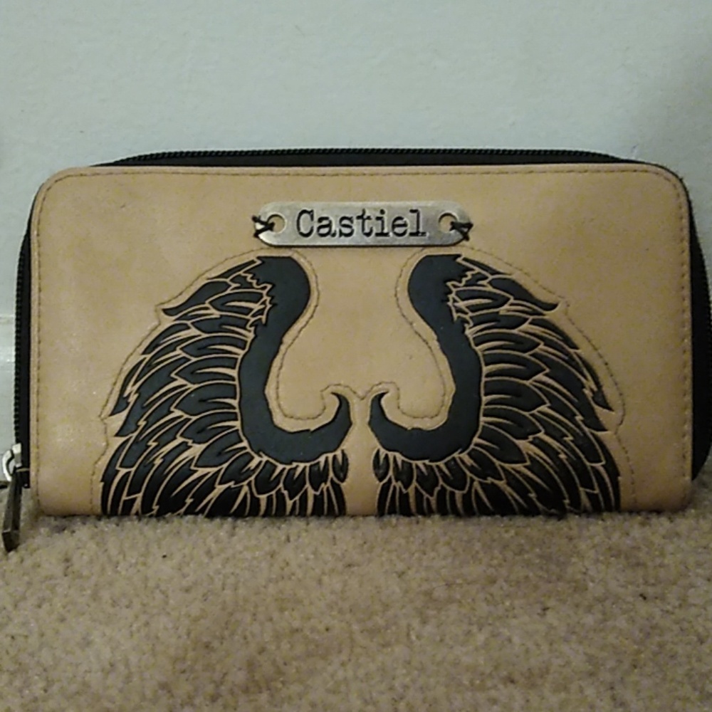 Supernatural wallet